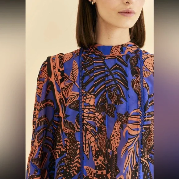 [NWT] $165 FARM RIO Tropical Gold Blue Pleated Long Sleeve Blouse. Size Small - Picture 2 of 12